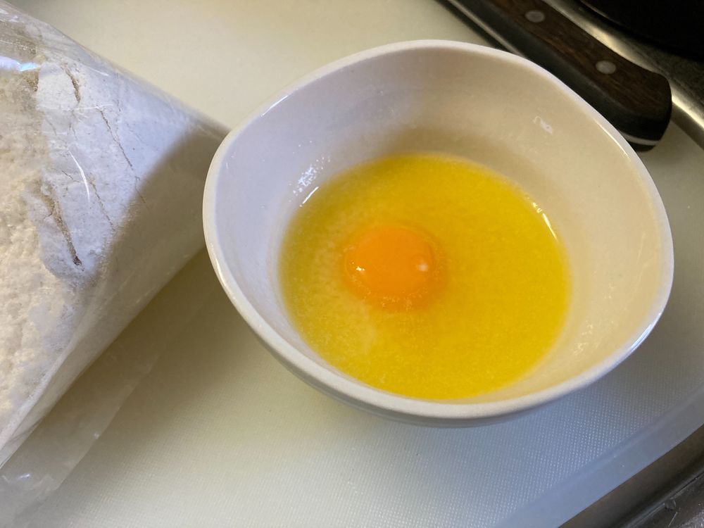 溶かしバターと卵黄